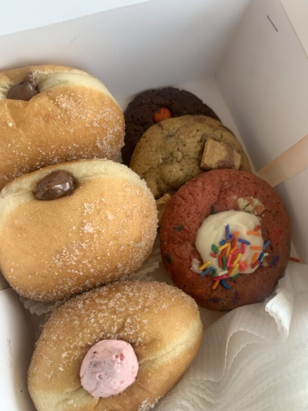 Mini Treat Pack (Donut & Cookies)